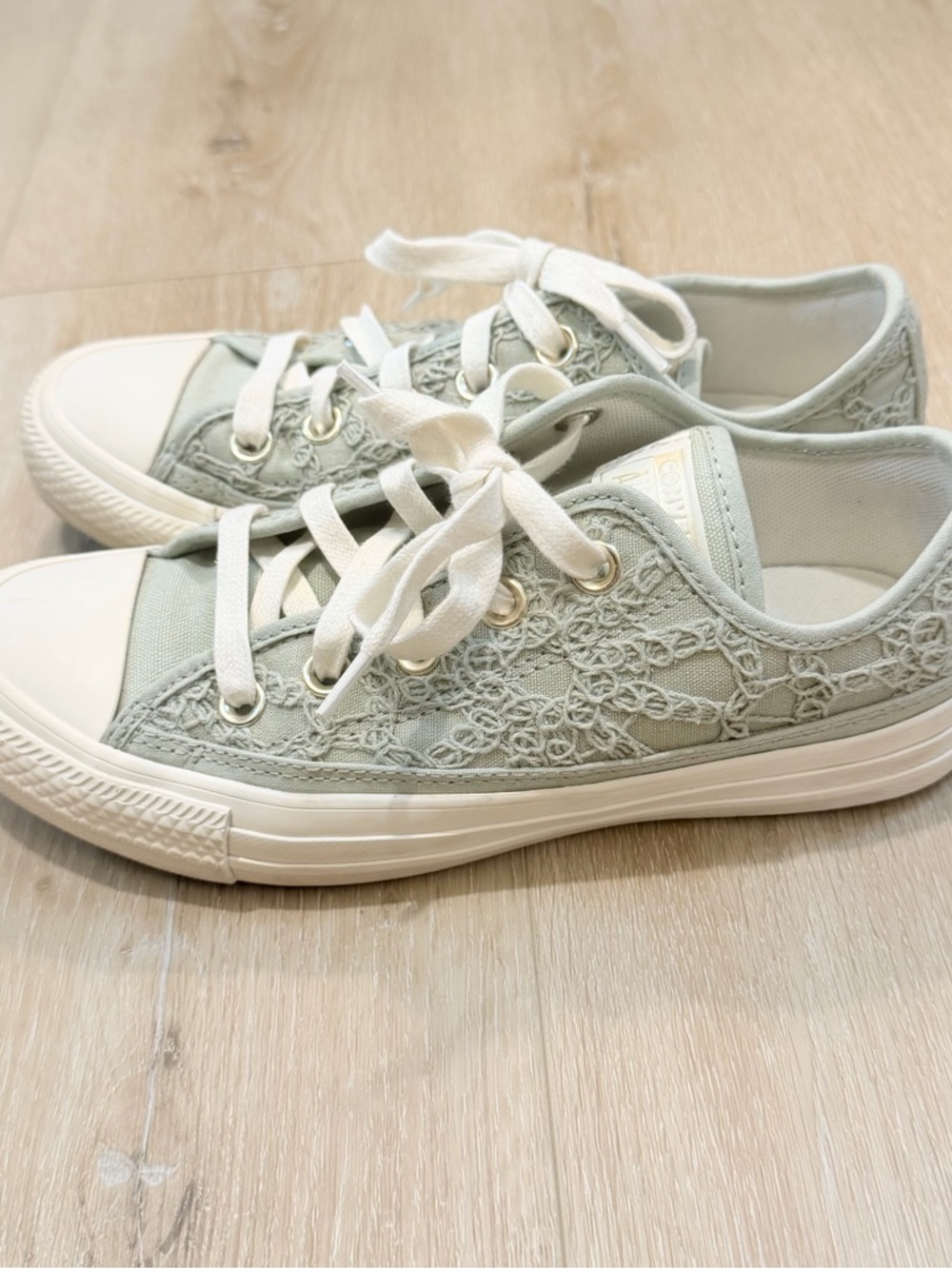 Converse Women's Size 5.5 Chuck Taylor All Star Low Top 'Daisy Cord' Sage Green